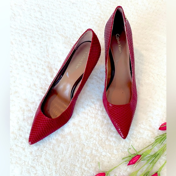 NWOT Calvin Klein Red 👠 Heels - Picture 1 of 8